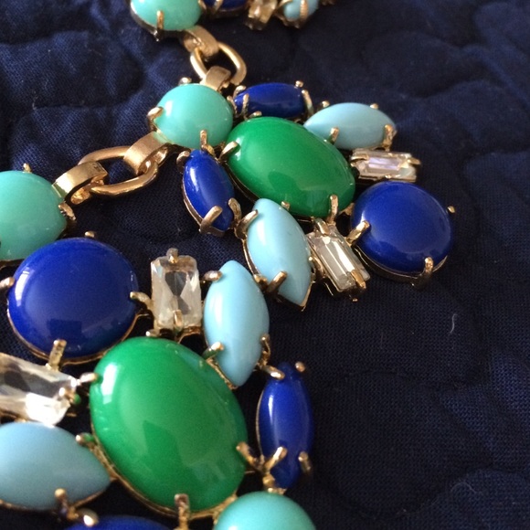 ❌SOLD❌ PinkPineapple beetle necklace - Picture 2 of 3