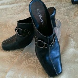 ♥♥SPECIAL♥♥New Listing☆ 8.5 Black Aerosole Mules