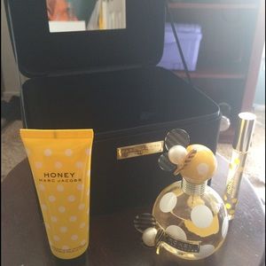 Marc Jacobs honey perfume, lotion, rollerball, box