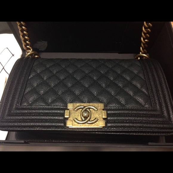 Chanel Le Boy Caviar - Picture 2 of 2