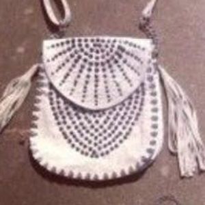 Not selling, looking for this purse!!