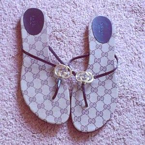 Gucci Flats and small clutch