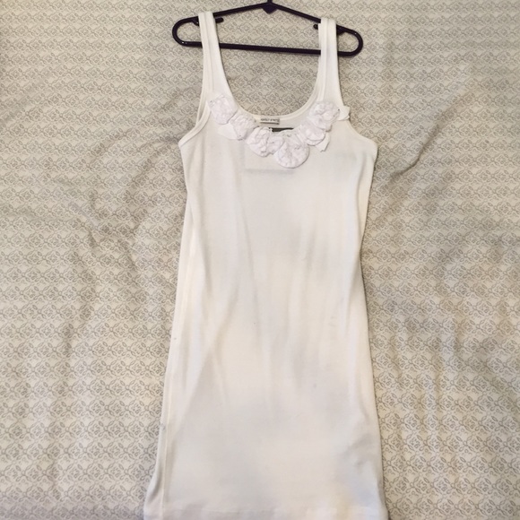 Abercrombie white floral tank