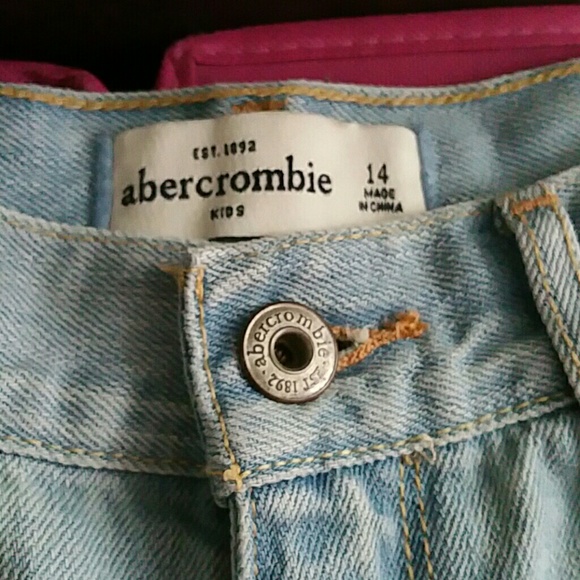 Girls short shorts - Picture 2 of 4