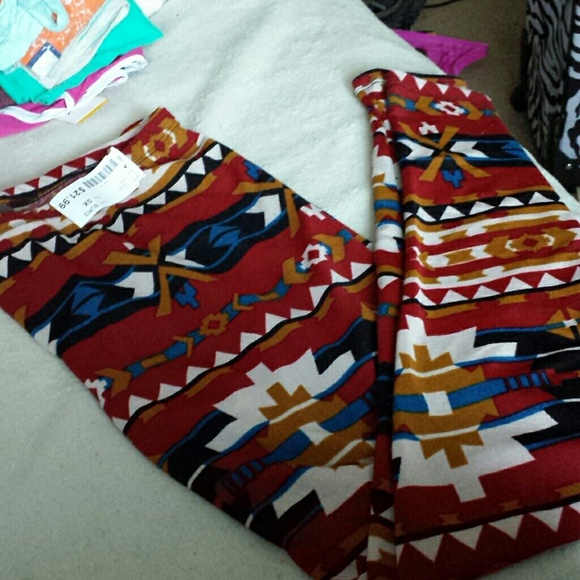 Aztec print leggings