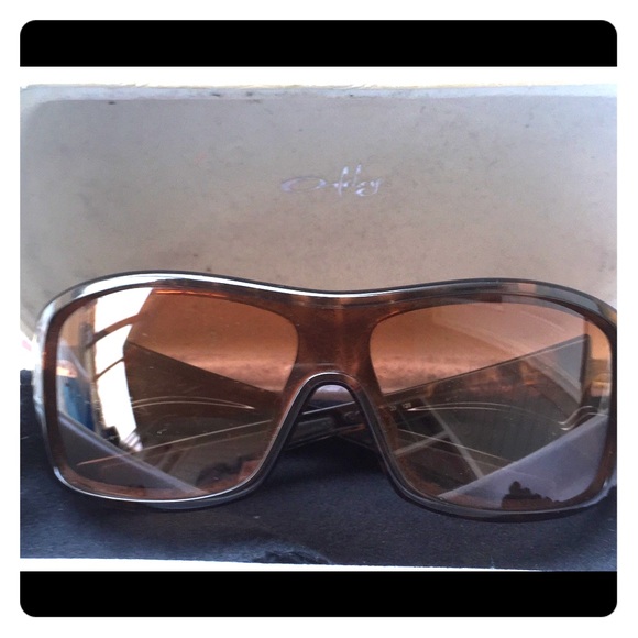 💐Closet Clear out💐️AUTHENTIC Oakley's