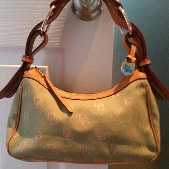 Dooney & Bourke