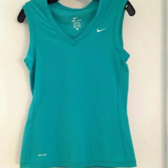 Nike dri fit top