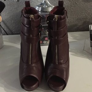 Size 6 CHARLOTTE RUSSE booties