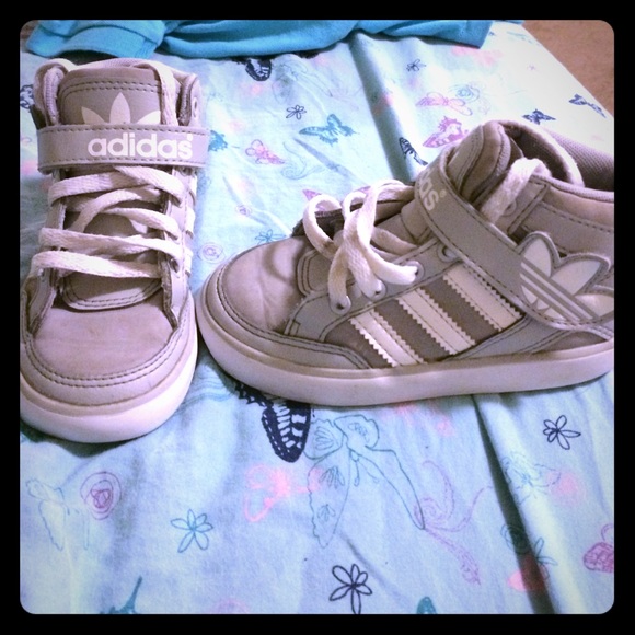 Toddler sneakers