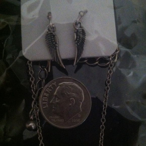 "Hide Your Crazy" Pendant & Metal Feather Earrings - Picture 2 of 4