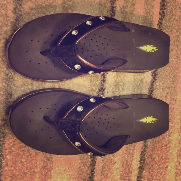 Flip flops