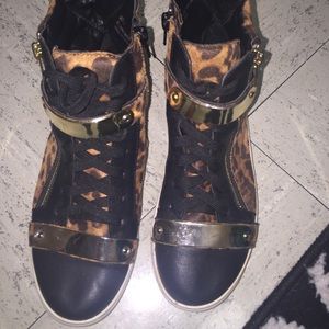 Leopard sneaker