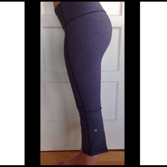 Lululemon Gather and Crow Crop