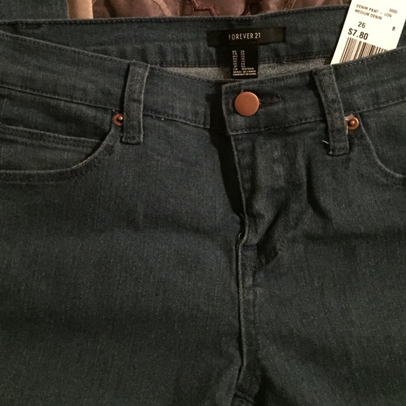SOLD in BUNDLE - Forever 21 Jeans 🎉👖- NEW - Picture 2 of 2