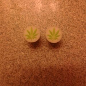 Size 0 marijuana plugs