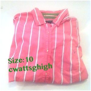 $6 AMERICAN EAGLE Button Down!