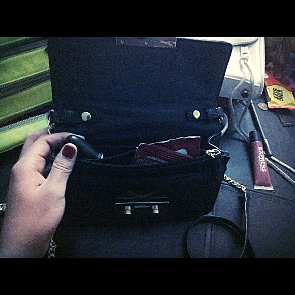 Michael Kors mini crossbody - Picture 3 of 3