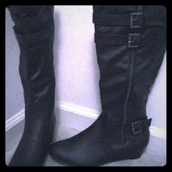 Wedge boots - Picture 1 of 4