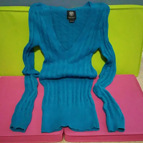 Blue sweater American eagles