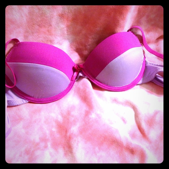 Cute purple push-up bra! 😍
