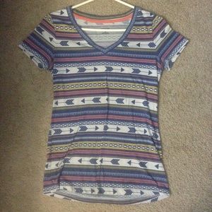 Short sleeved tribal print v neck t shirt