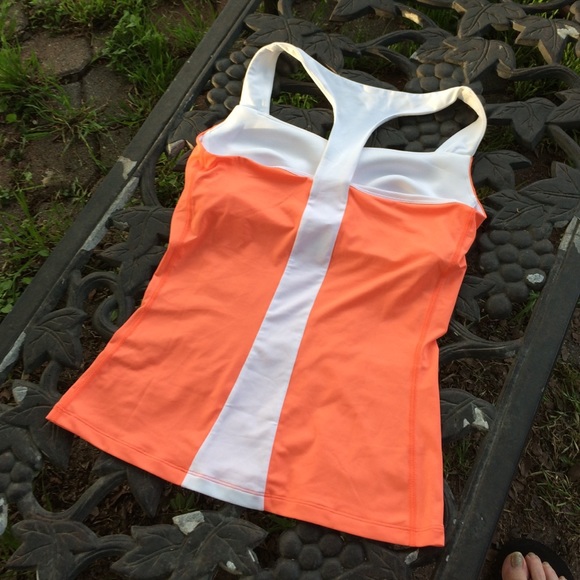 Nike Dri-fit Racer back sports top - Picture 2 of 3