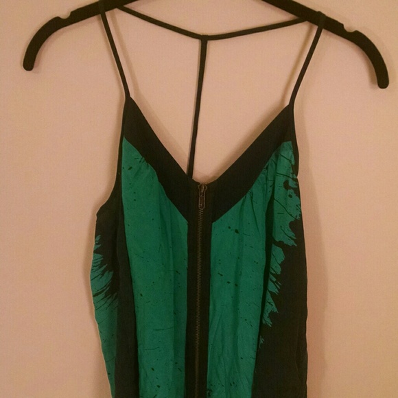 Silence + noise zipper top