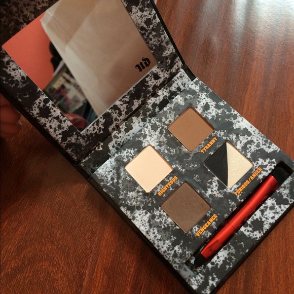 Pulp fiction makeup pallet