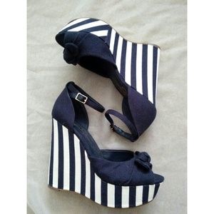 Jessica Simpson Navy Blue and White Wedges