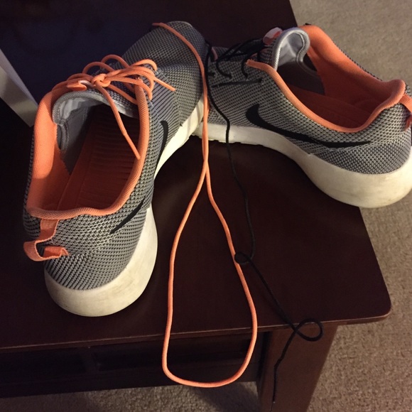 M Size 10 Roshe's Orange/White - Picture 3 of 3