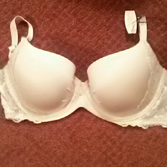 Victoria's Secret Fabulous bra 32DD