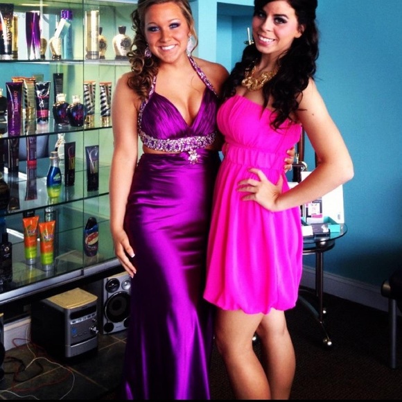 Prom dress!! - Picture 3 of 3