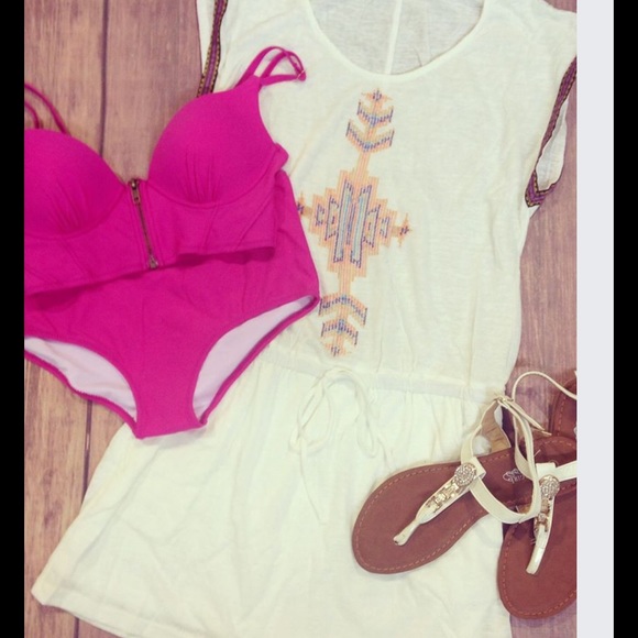 βSOLD OUT β Embroidered tee dress - Picture 3 of 3