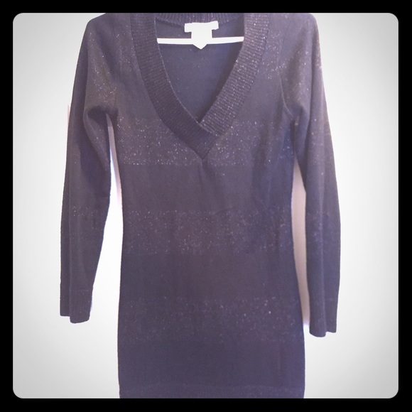 Black and gold large sweater
