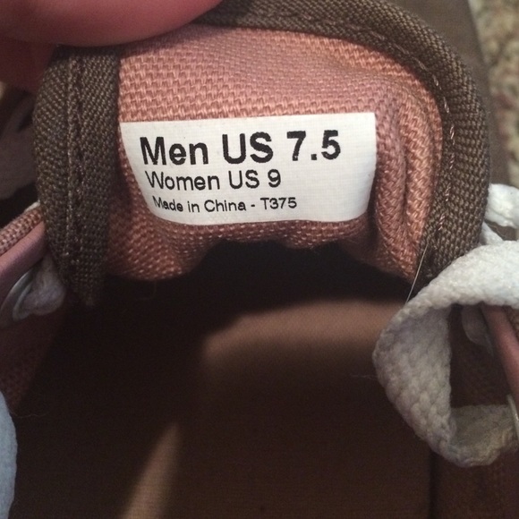 Vans - Picture 2 of 2