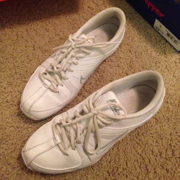 Nike cheer shoes