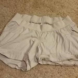 Maternity khaki shorts size large