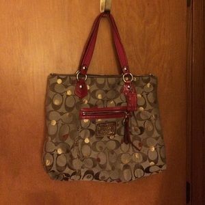 Authentic Coach Poppy over the Shoulder Tote