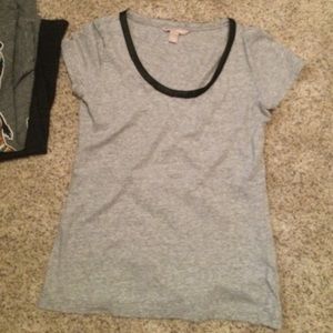 Grey t shirt