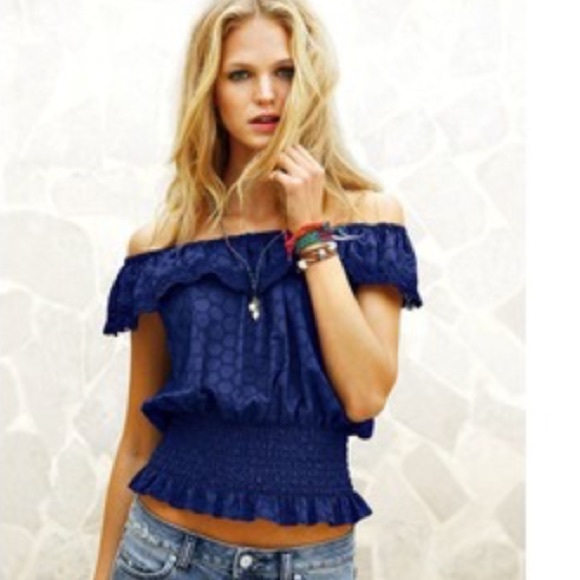 NWOT Off the shoulder dark blue eyelet top - Picture 1 of 4