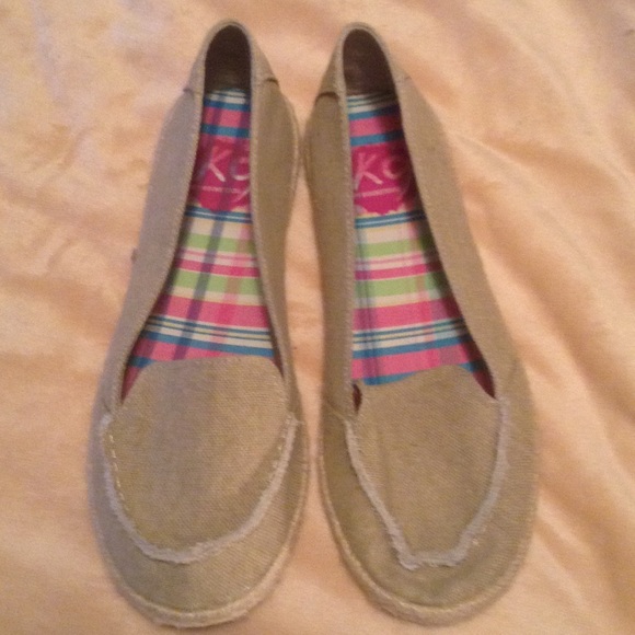 Women's Rocket Dog K9 canvas shoes