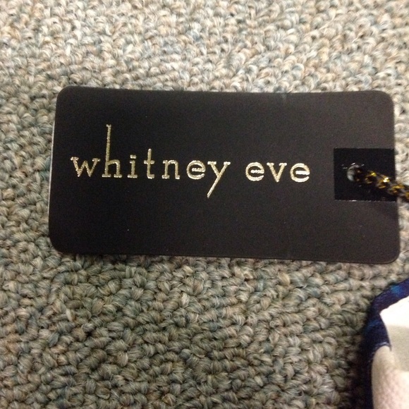 NWT Leather Cut Out Crop Top - Picture 3 of 4