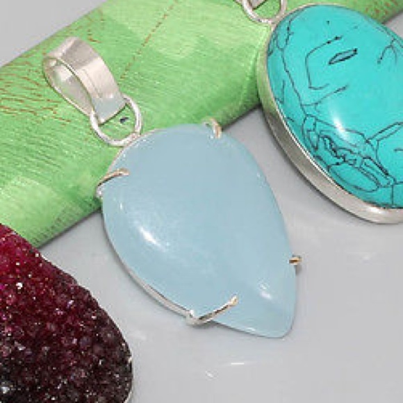 Chalcedony /silver pendant