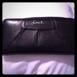Coach wallet black with silver emblem
