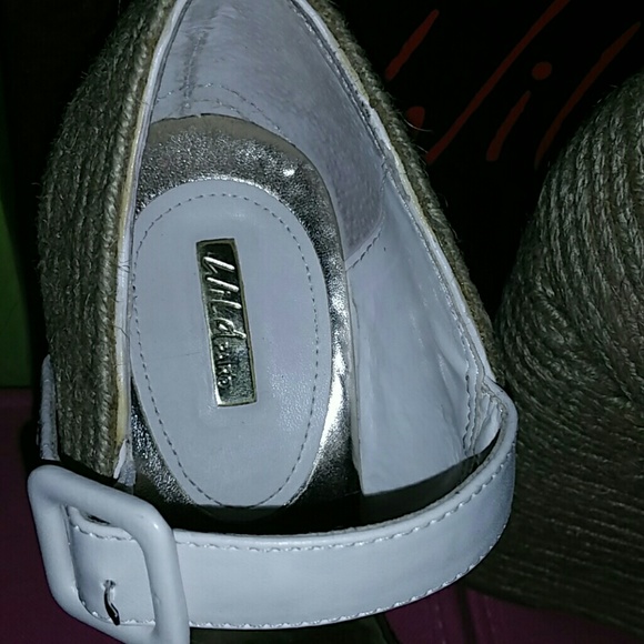 Platform Sandals - Picture 2 of 3