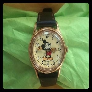 Ladies Mickey Mouse watch