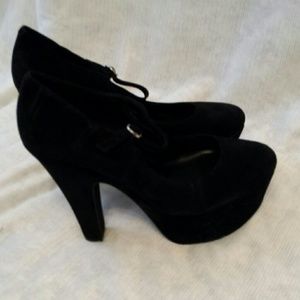 Jessica Simpson suede platform heels