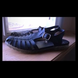 DV8 by Dolce Vita Fisherman Sandals