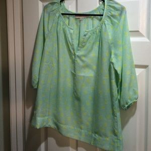 Quarter sleeve sheer.